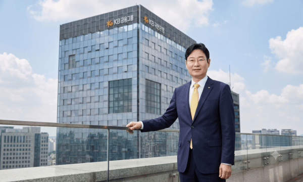[KB금융 숏리스트] ②이창권 부문장, 그룹 성장 전략·비은행 강화 이끈... - 뉴스 썸네일 이미지