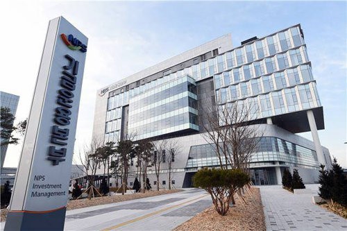 자산운용사, 불가피한 '전주행' 인력수급부터 첩첩산중 - 뉴스 썸네일 이미지